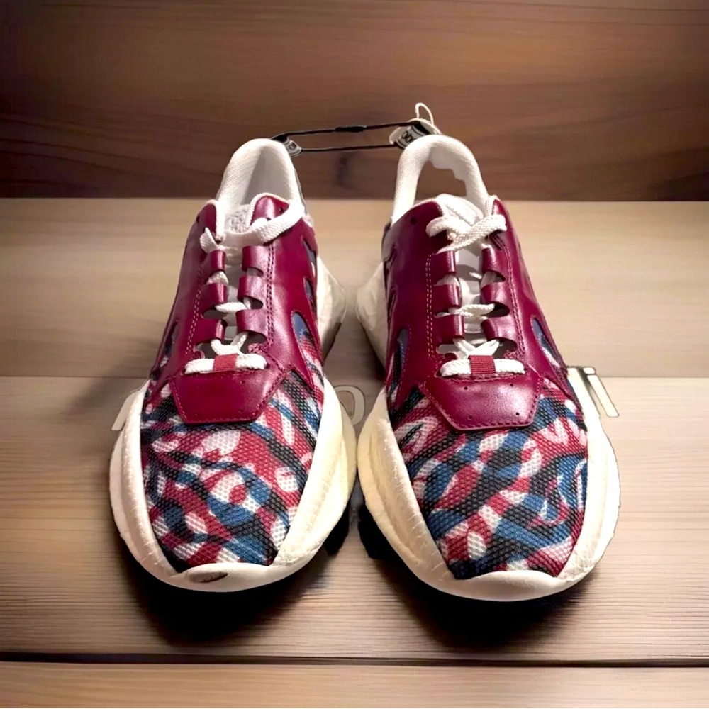 NWT $470 roberto cavalli Holographic Viper Sneakers. Made In italy .